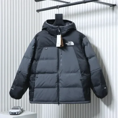 The North Face UE Designer Patchwork Kapuzen-Daunenjacke