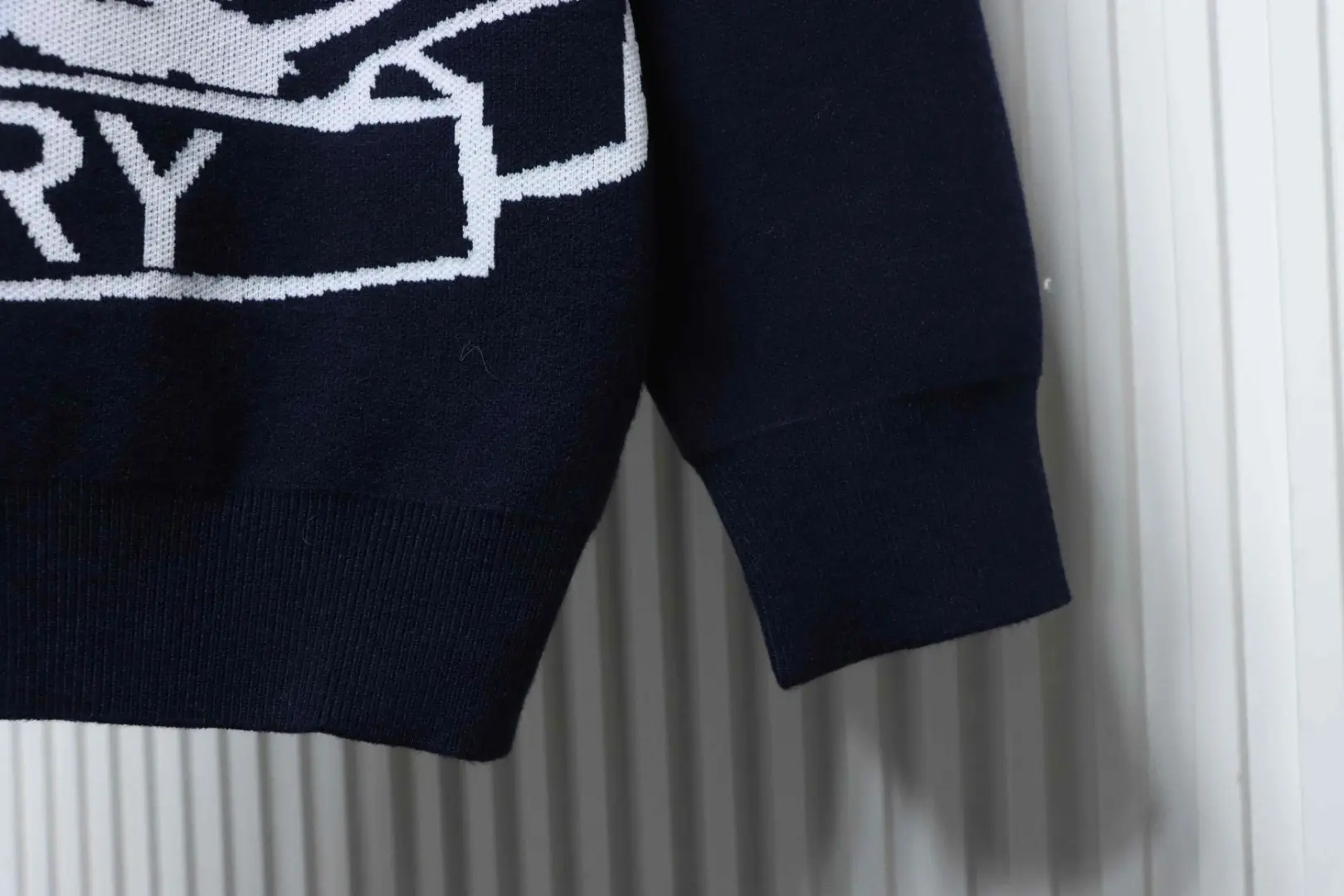 Weizenähren-Ritter-Kriegspferd-Jacquard-Rundhalspullover – Bild 5