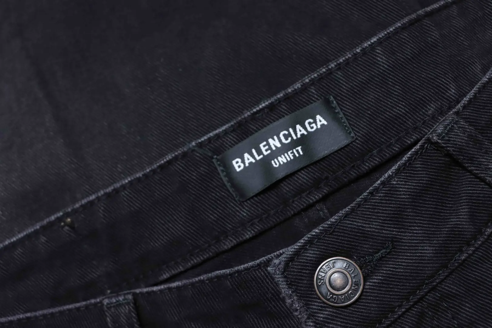 Balenciaga 24SS Neue Jeans mit umgedrehten Taschen – Bild 9