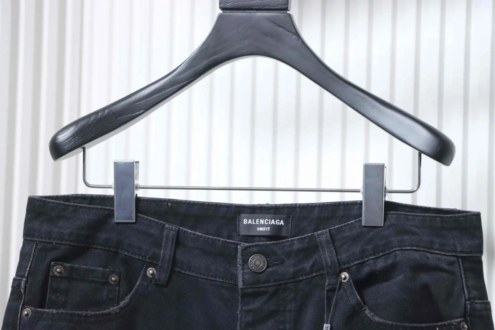 Balenciaga 24SS Neue Jeans mit umgedrehten Taschen – Bild 3