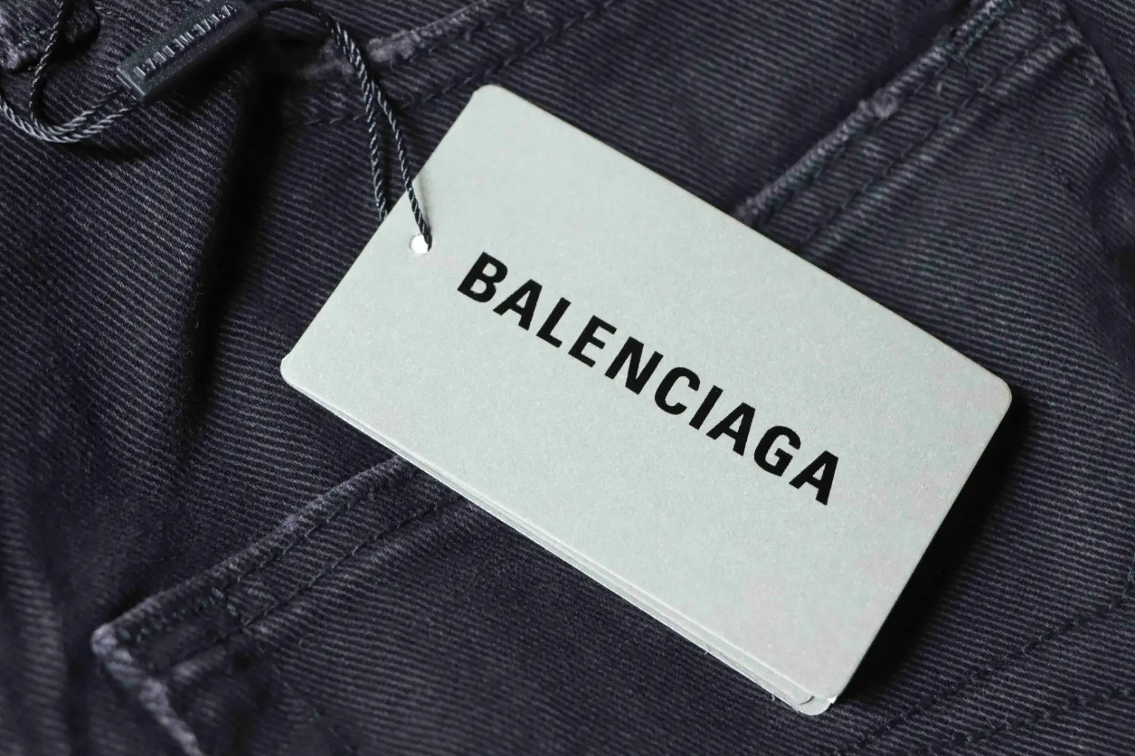 Balenciaga 24SS Neue Jeans mit umgedrehten Taschen – Bild 8