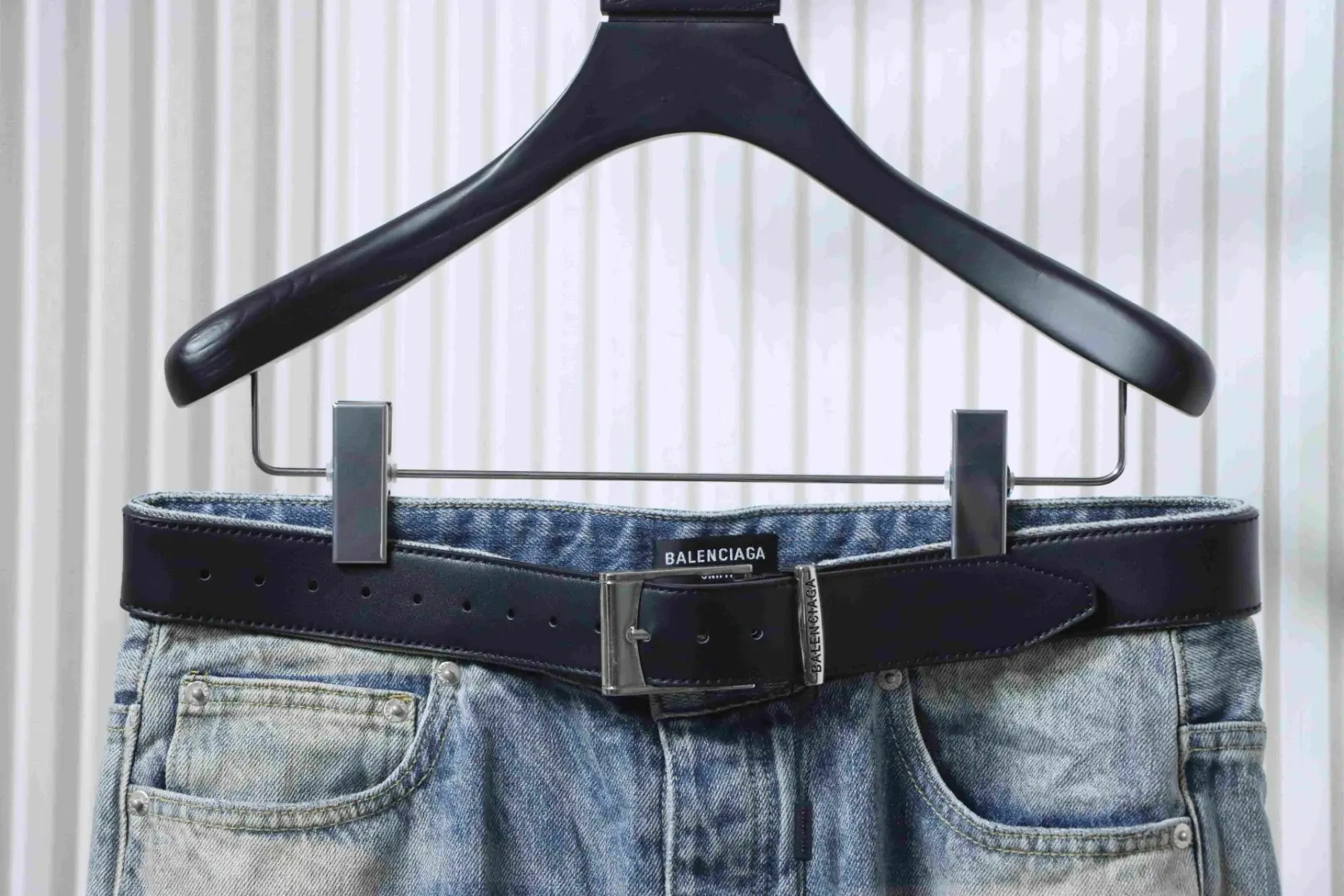 Balenciaga 25SS gewaschene Used-Jeans – Bild 3