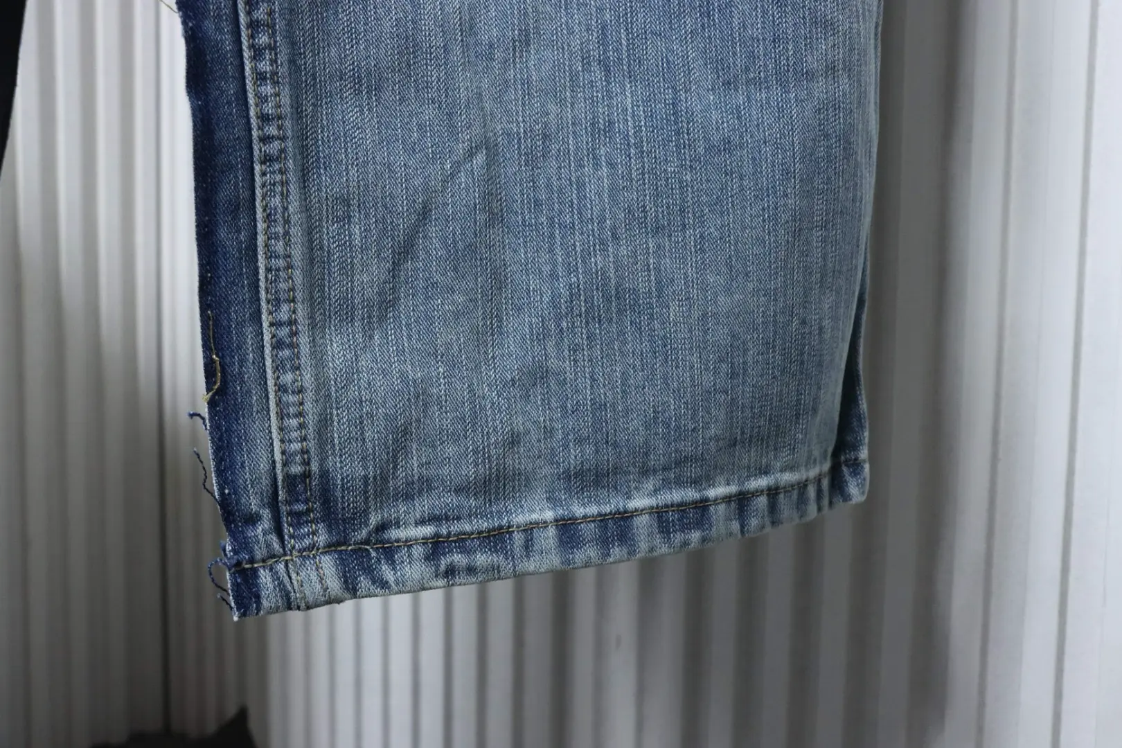 Balenciaga BLCG 24ss Patchwork-Hose aus schwarzem, floralem und grauem Denim – Bild 7