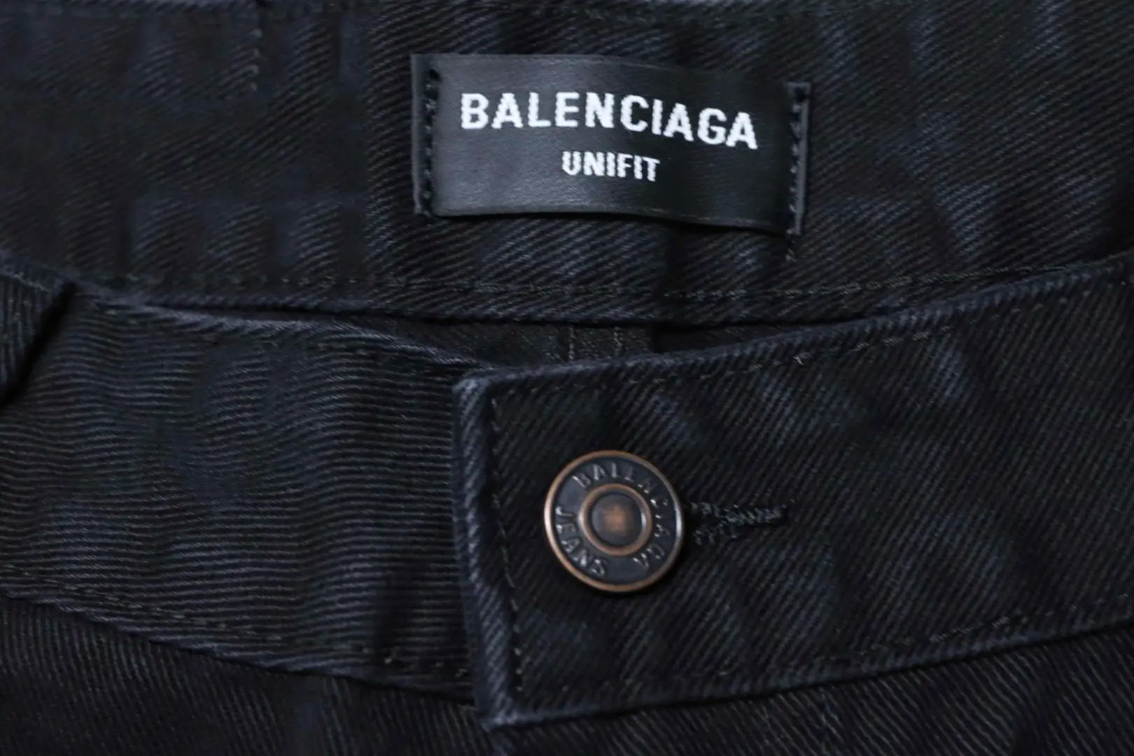 Balenciaga BLCG24SS Ripped Jeans – Bild 9