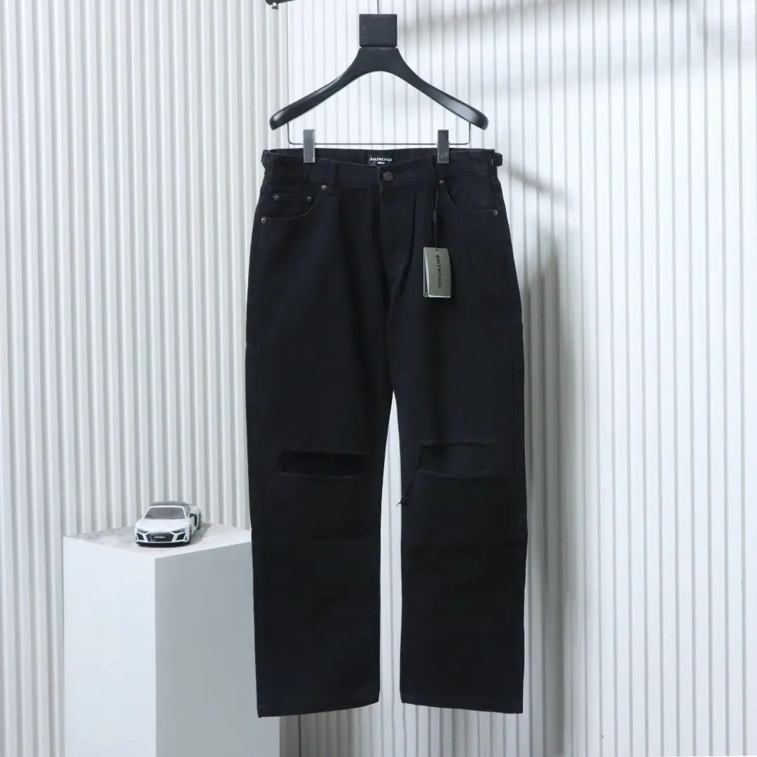 Balenciaga BLCG24SS Ripped Jeans