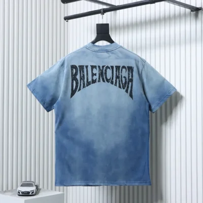 Balenciaga Heavy Wash Distressed Kurzarm-T-Shirt