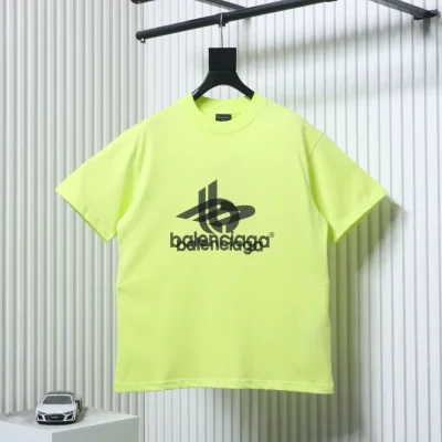 Balenciaga Kurzarm-T-Shirt mit Tape-Print und Doppelbildmuster