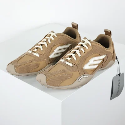 Balenciaga Monday Ultra WMNS Beige und Weiß