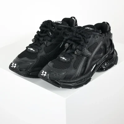 Balenciaga Runner 7 Sneaker Schwarz