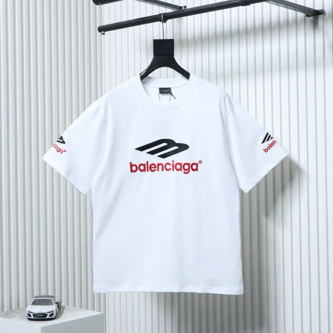 Balenciaga SS23 — Gewaschenes Kurzarm-T-Shirt mit 3M-Stickschriftzug – Bild 11