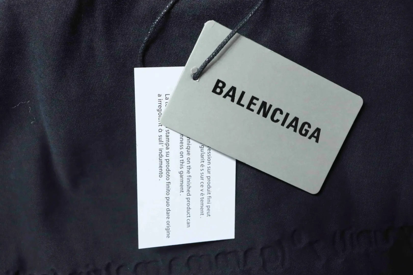 Balenciaga Valentinstag Limited Edition Dirac Formula Ripped Kurzarm-T-Shir – Bild 10