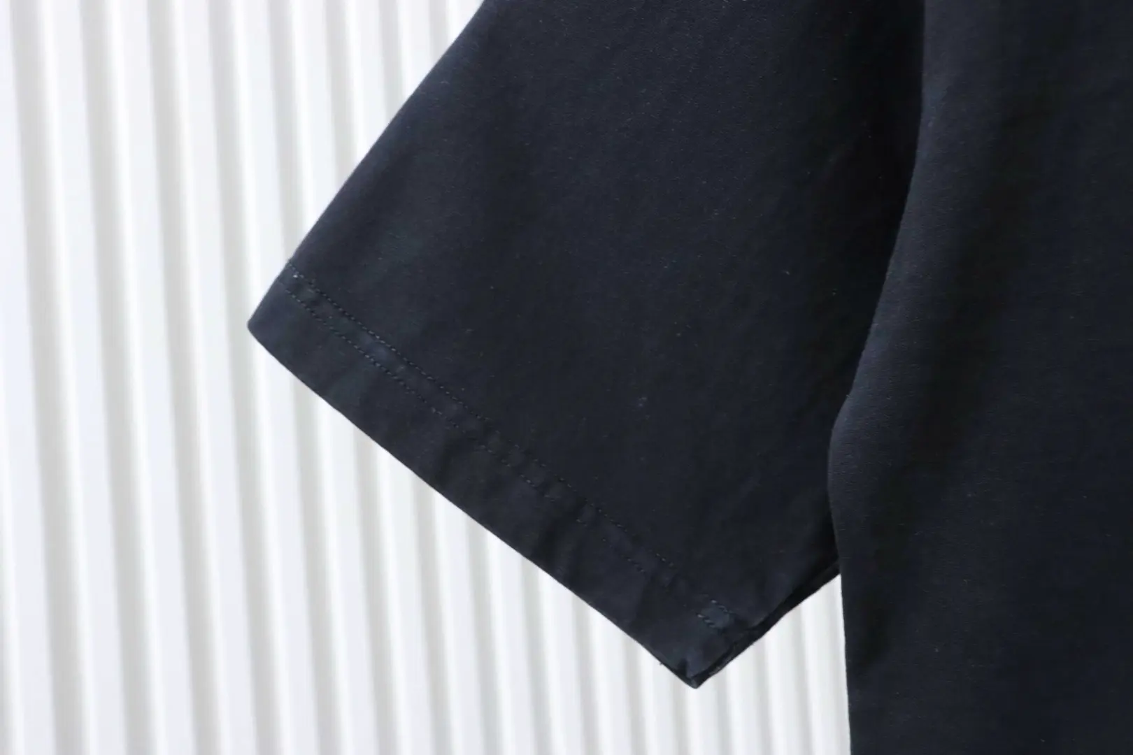 CH Kurzarm-T-Shirt mit blau umrandetem Hufeisenkreuz – Bild 7