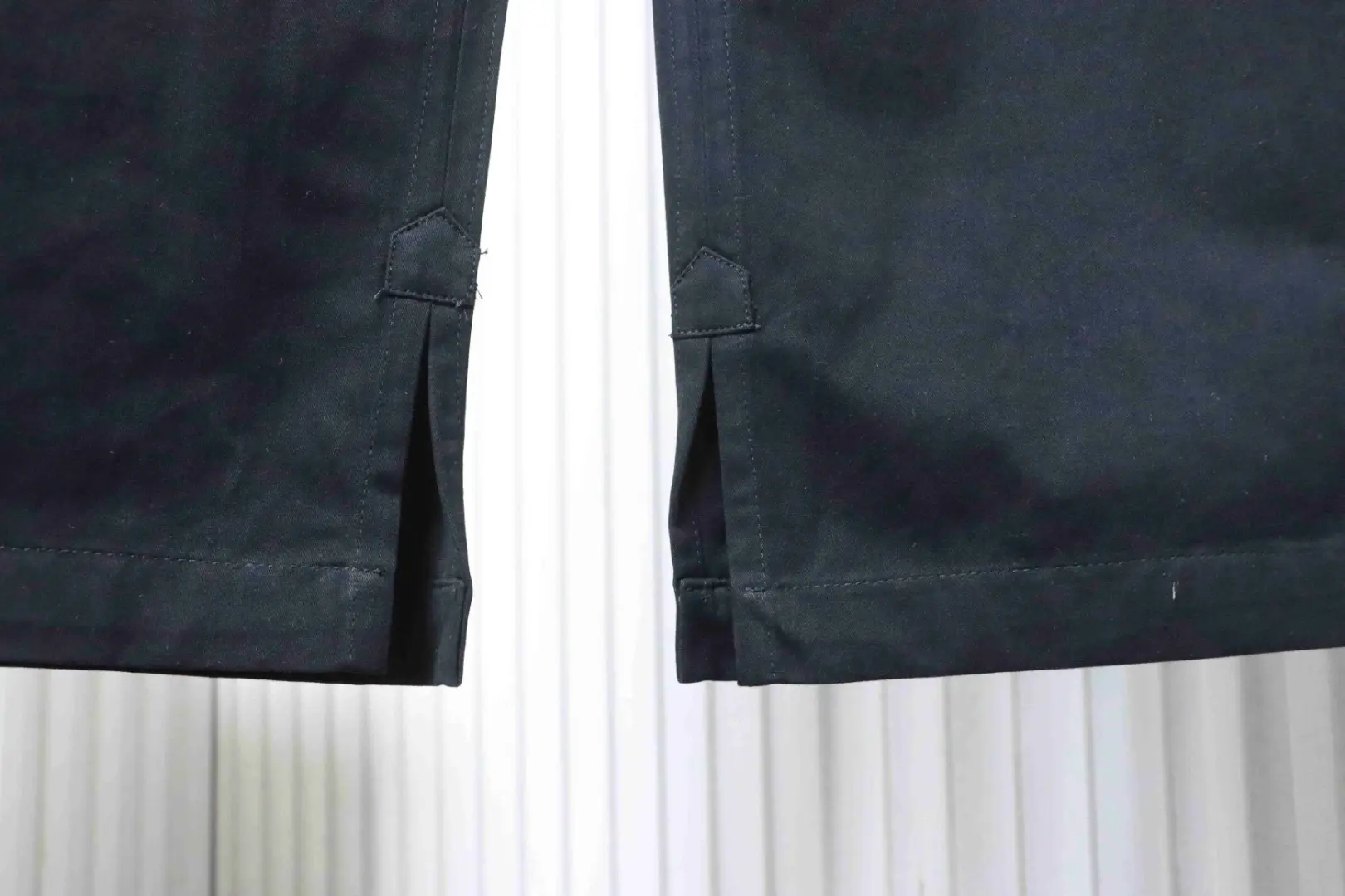 Celine Baumwollhose mit kleinem Lederlabel – Bild 6