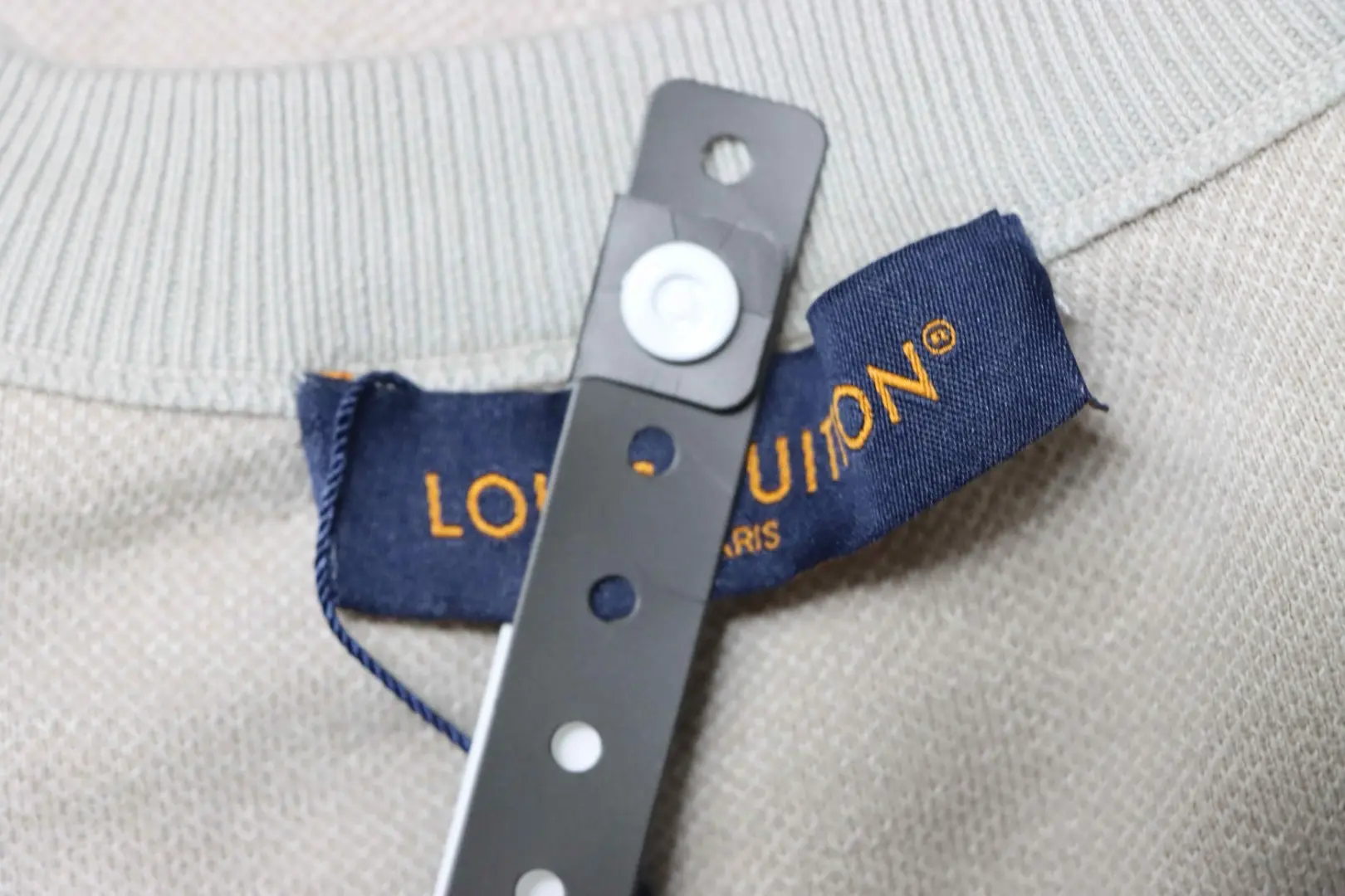 Kurzärmeliges Top mit Allover-Jacquard-Strickmuster – Bild 9