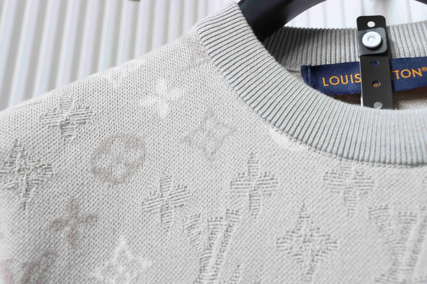 Kurzärmeliges Top mit Allover-Jacquard-Strickmuster – Bild 7