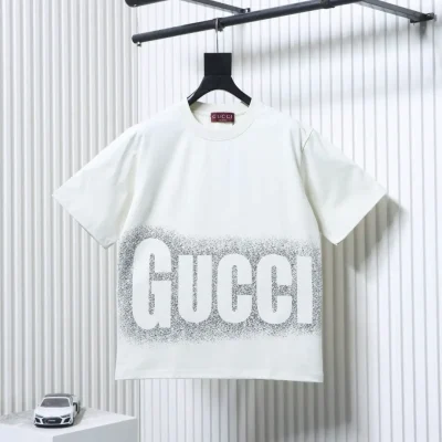 Kurzarm-T-Shirt mit großem Logo