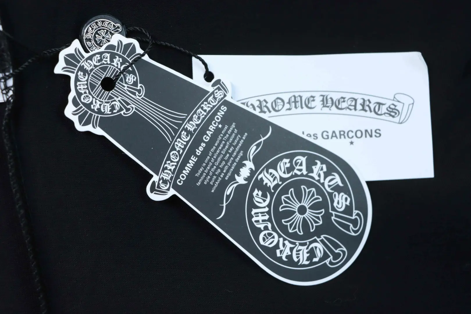 Kurzarm mit Strasssteinen und Hufeisenmuster – Bild 10