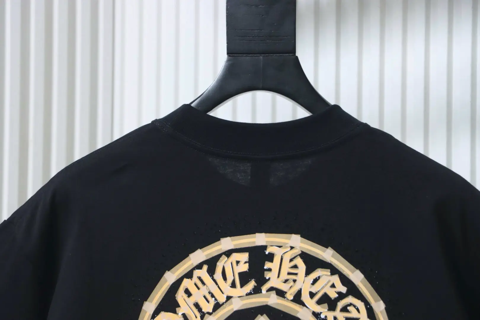 Kurzarm mit Strasssteinen und Hufeisenmuster – Bild 4