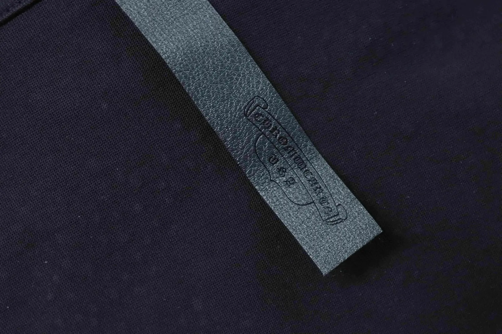 Kurzarm mit Strasssteinen und Hufeisenmuster – Bild 8