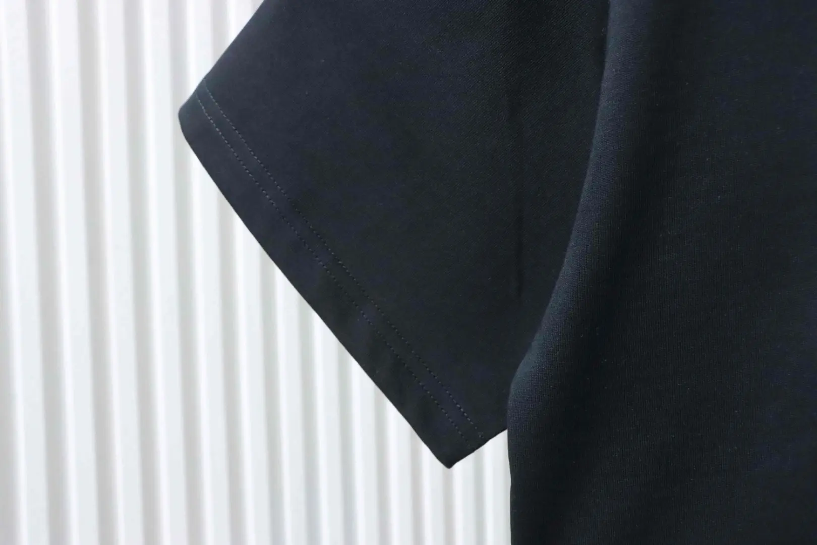 Kurzarmhemd aus Fleece-Schaumstoff mit aufgedrucktem Logo – Bild 7