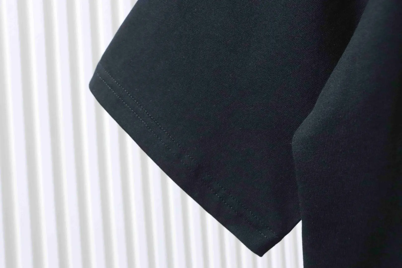 Kurzarmhemd mit Skizzenkaromuster und besticktem Kriegspferdemotiv – Bild 8