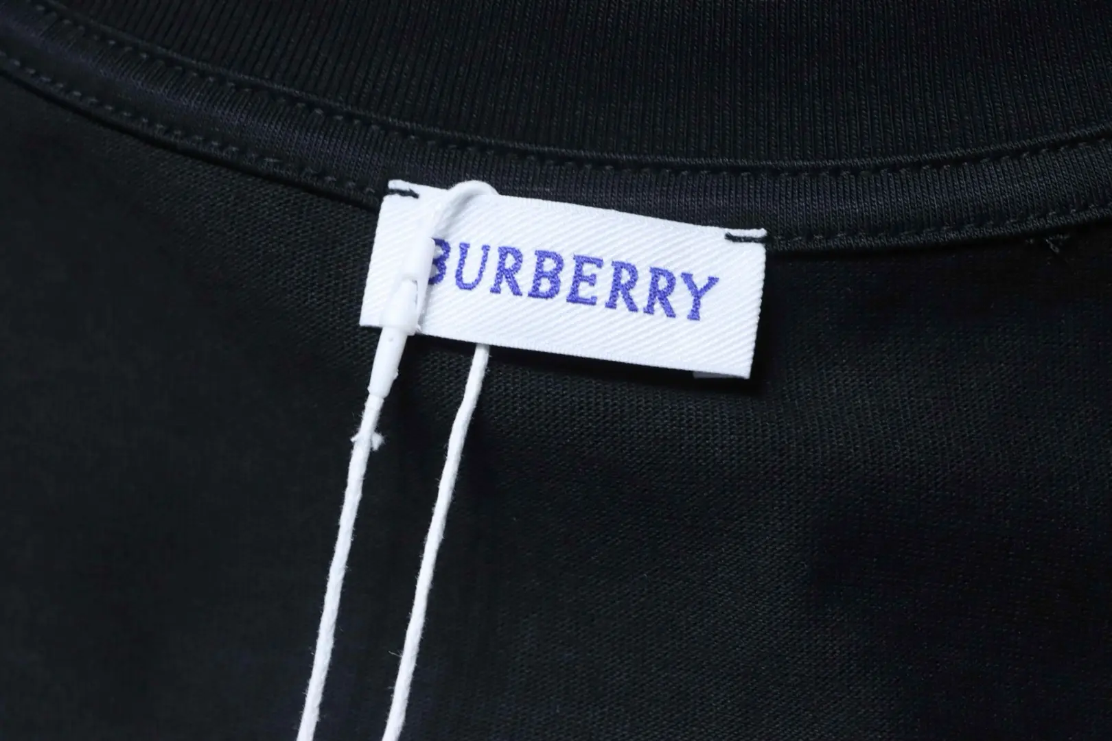 Kurzarmhemd mit besticktem Rittermotiv im Reitsport-Stil – Bild 8