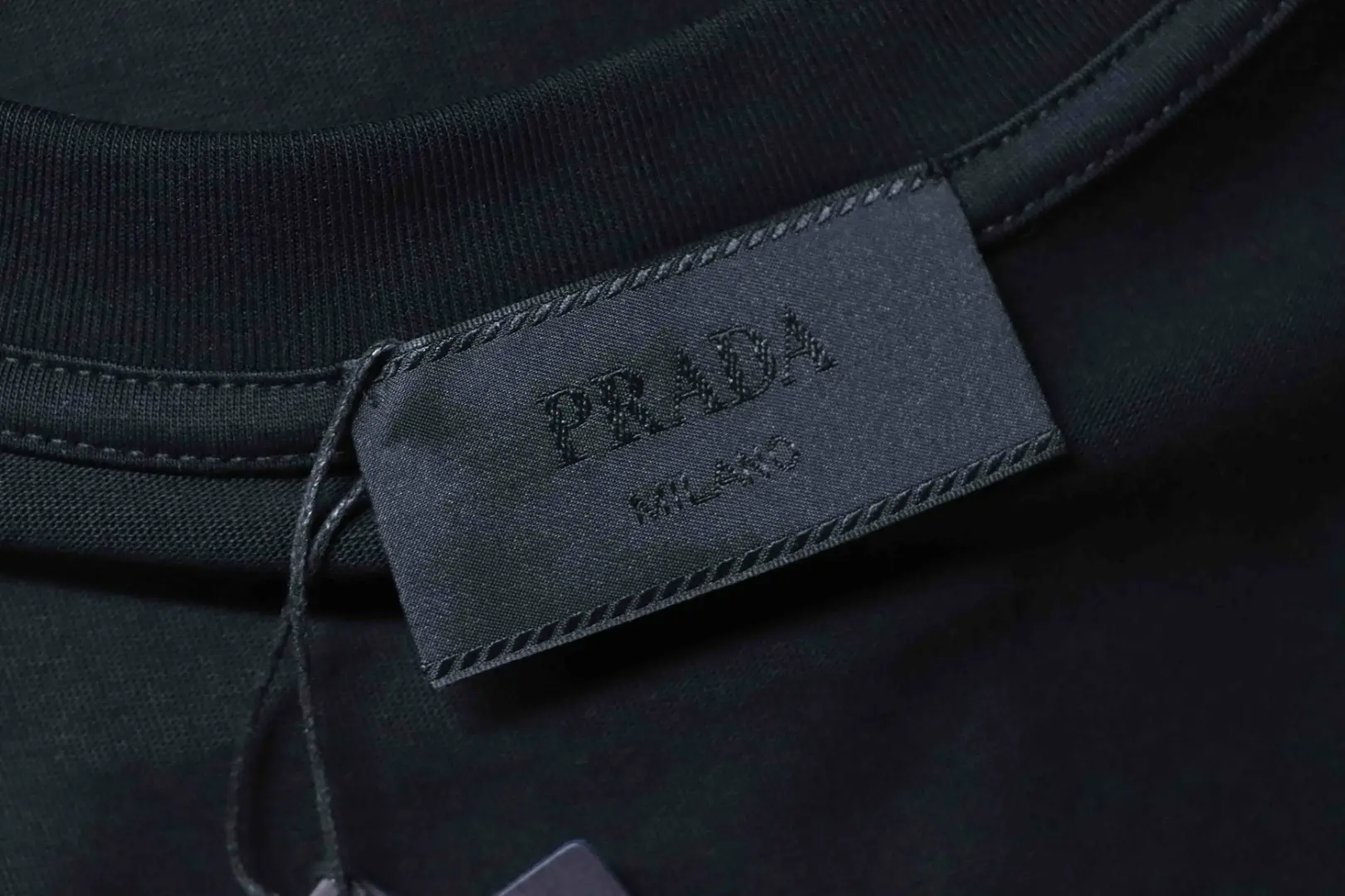 Kurzarmhemd mit klassischem Dreieckslogo – Bild 10