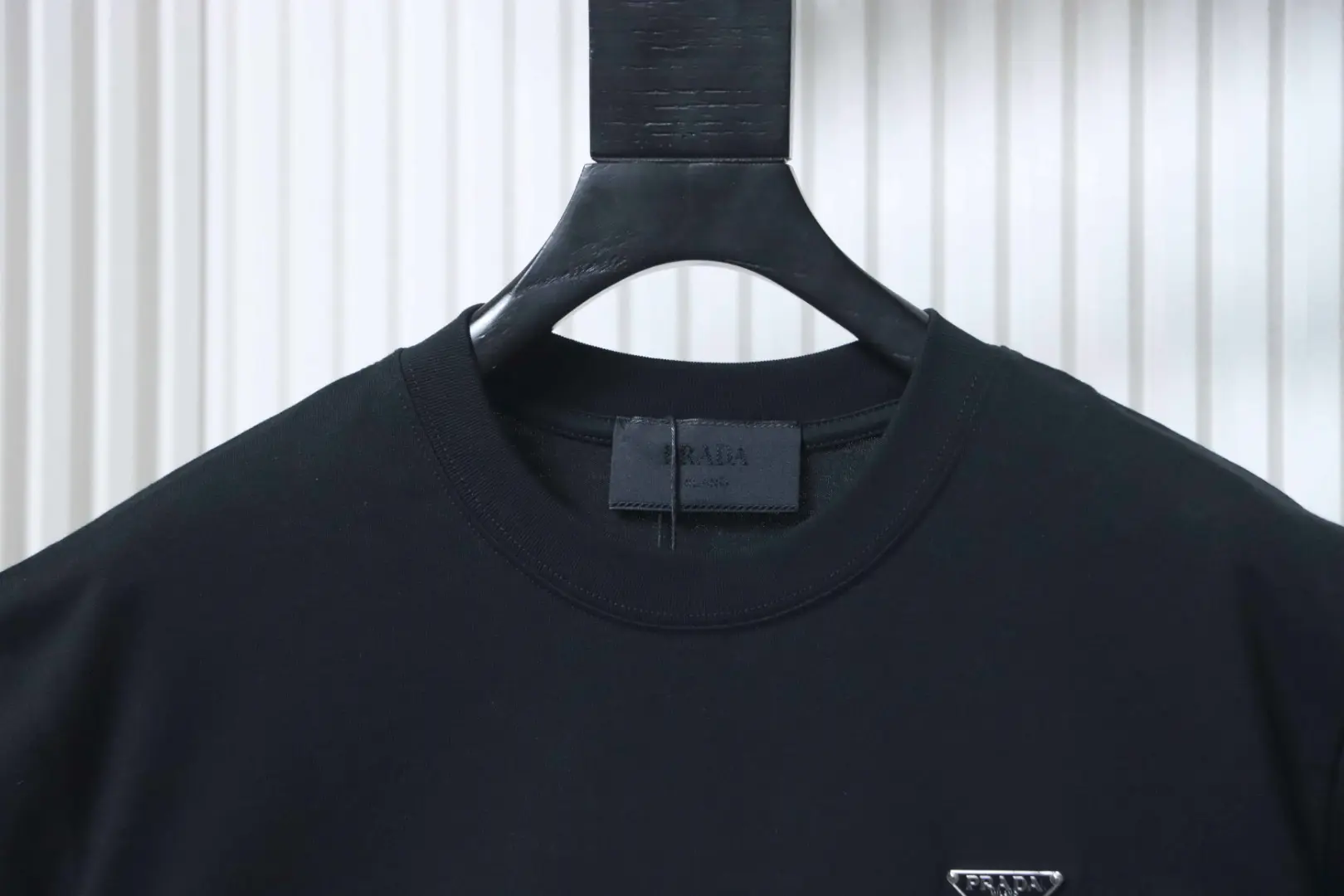 Kurzarmhemd mit klassischem Dreieckslogo – Bild 5