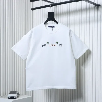 Kurzarmhemd mit tropischem Tiermotiv in limitierter Auflage für die Modenschau zum Jahr des Pferdes