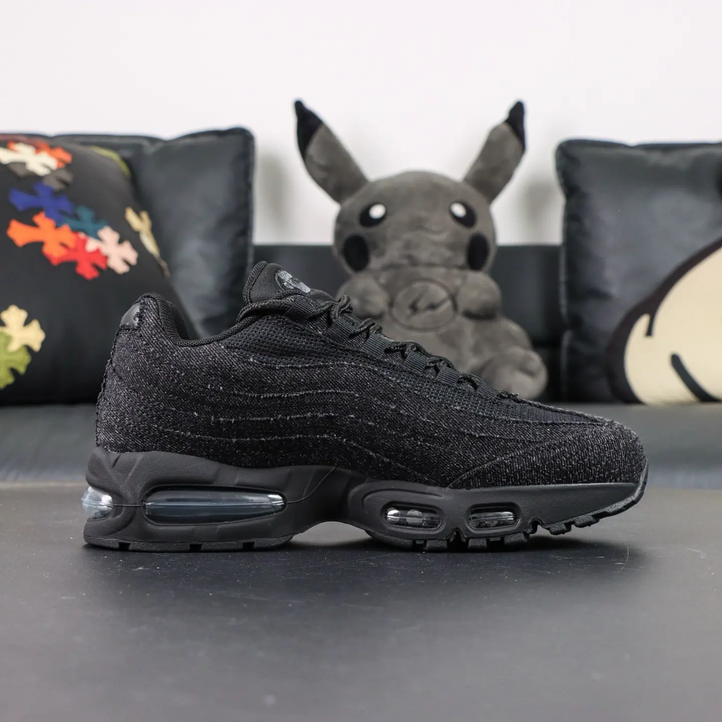 Levi's x Nike Air Max 95 „Schwarz und Anthrazit“ – Bild 5