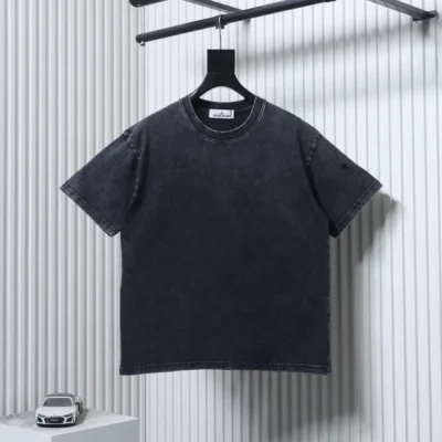 Neues, sommerliches Kurzarm-T-Shirt im Used-Look