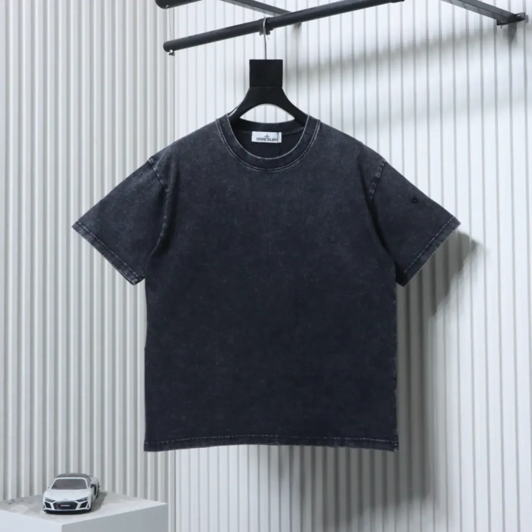 Neues, sommerliches Kurzarm-T-Shirt im Used-Look