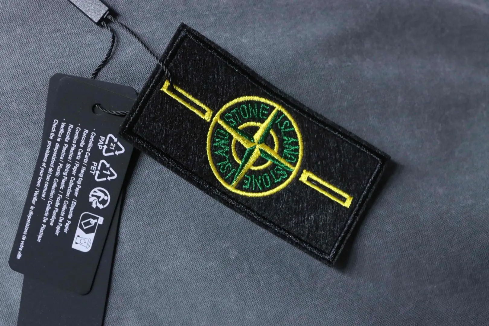 Neues, sommerliches Kurzarm-T-Shirt im Used-Look – Bild 10