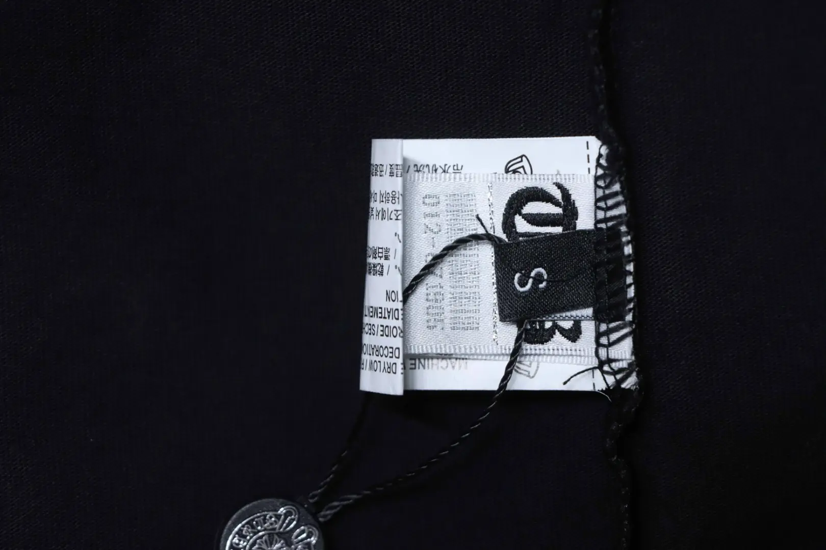 Robustes, kurzärmeliges Hemd mit Sanskrit-Kreuzstickerei – Bild 13