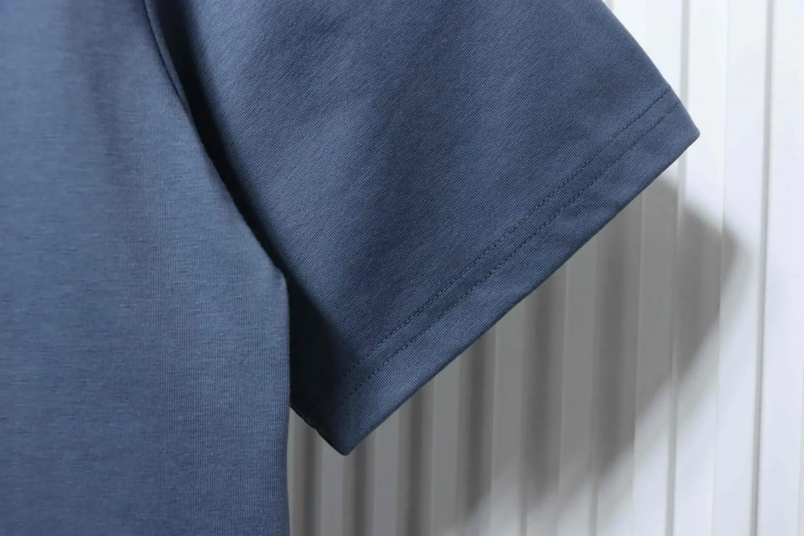 Und Hylton Nel Kollaborations-Slogan Besticktes Kurzarm-T-Shirt – Bild 7