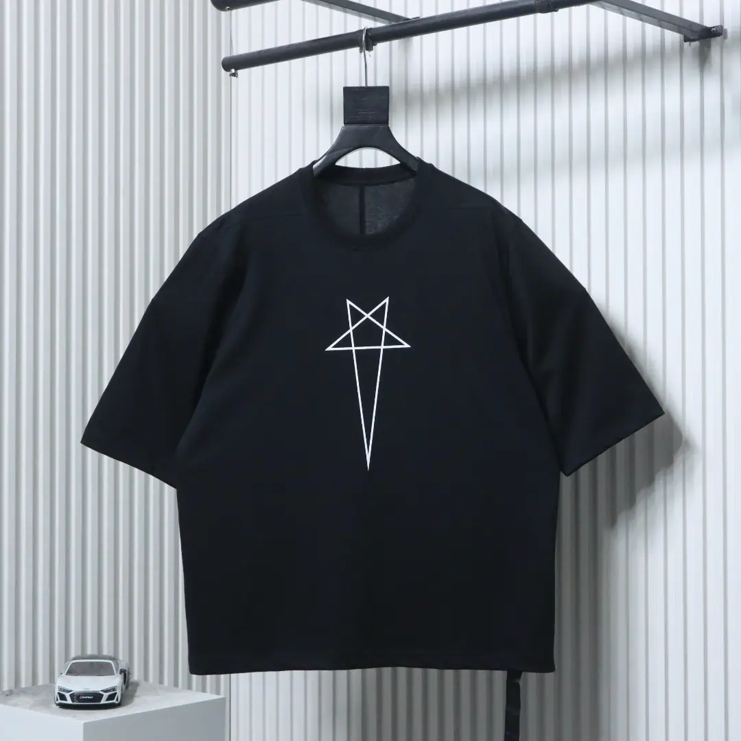 Vitmons neues Kurzarm-T-Shirt mit klassischem Pentagramm-Logo im RO-Stil