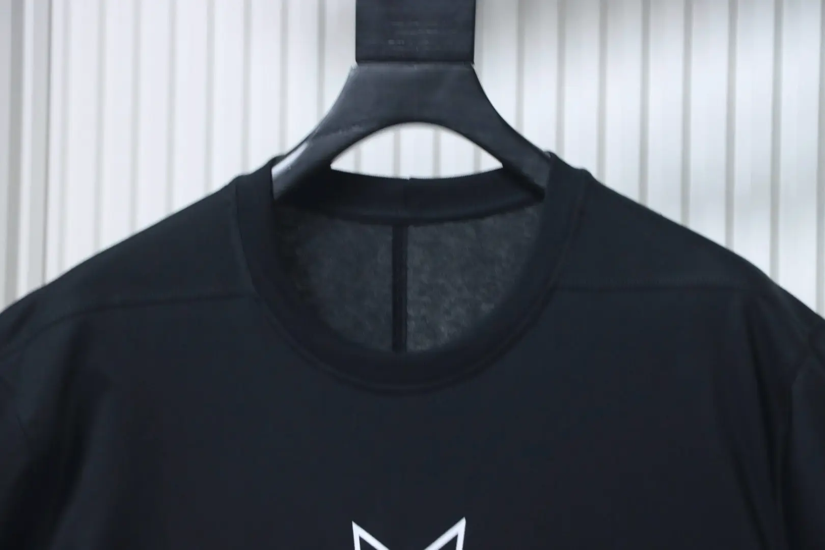 Vitmons neues Kurzarm-T-Shirt mit klassischem Pentagramm-Logo im RO-Stil – Bild 3