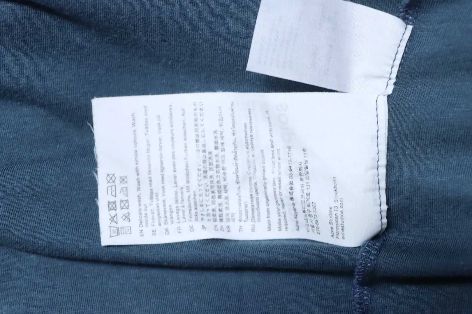 AS 25ss 1996 Langarmshirt mit gesprenkeltem Buchstabenprint – Bild 9