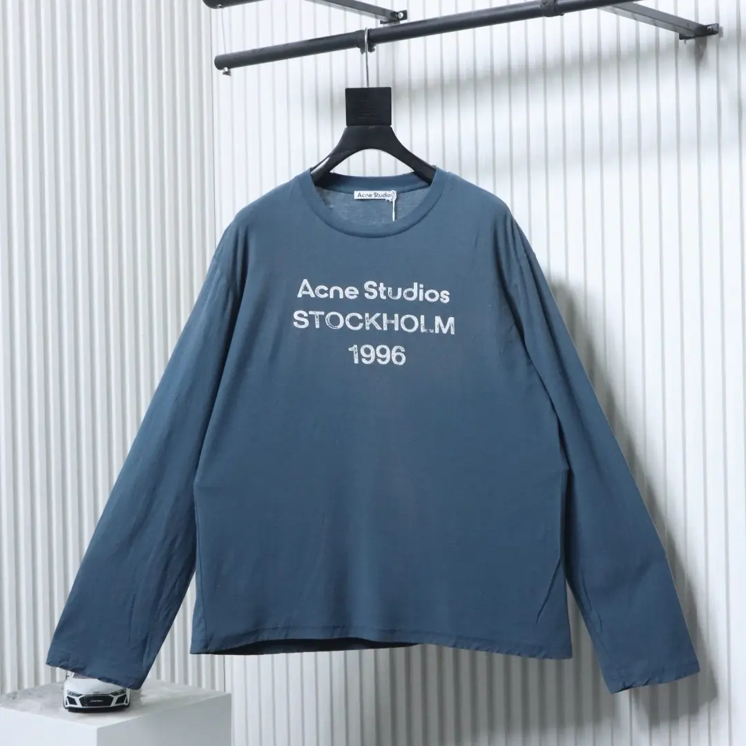 AS 25ss 1996 Langarmshirt mit gesprenkeltem Buchstabenprint