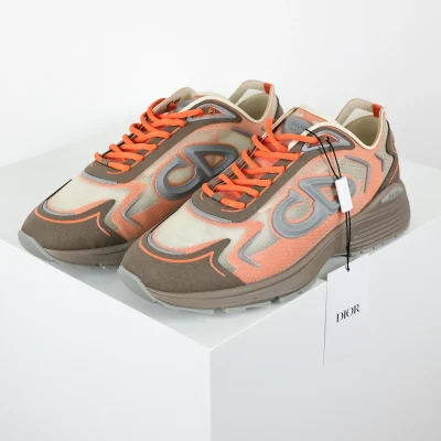 B30 Countdown Tech Runner Orange und Braun