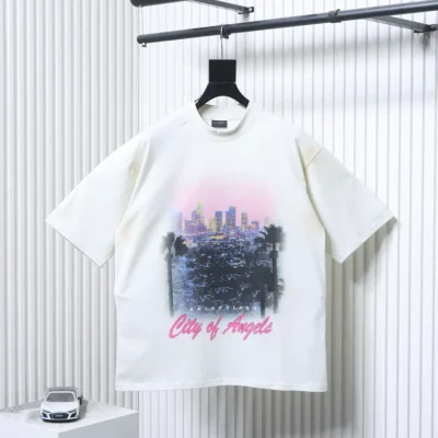 BALENCIAGA Los Angeles Nightscape T-Shirt mit kurzen Ärmeln im Distressed-Look