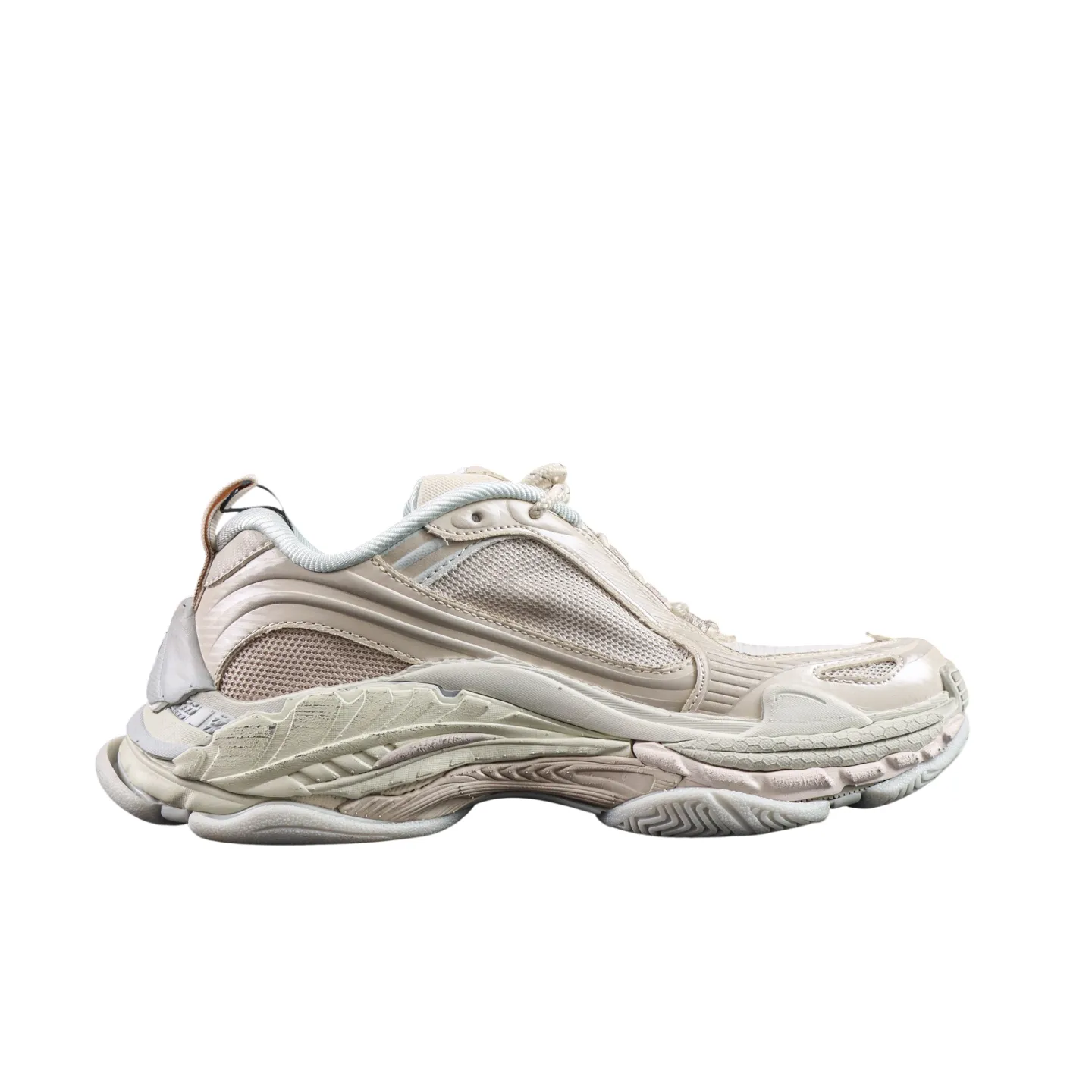Seitenansicht BLCG Triple S.2 Beige.