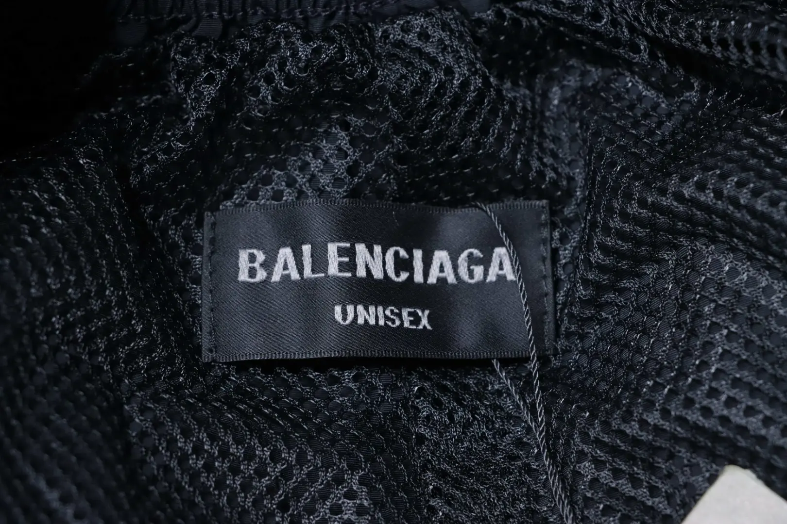 Balenciaga 3M schwarz-rote, bestickte Kapuzen-Sweatpants – Bild 11