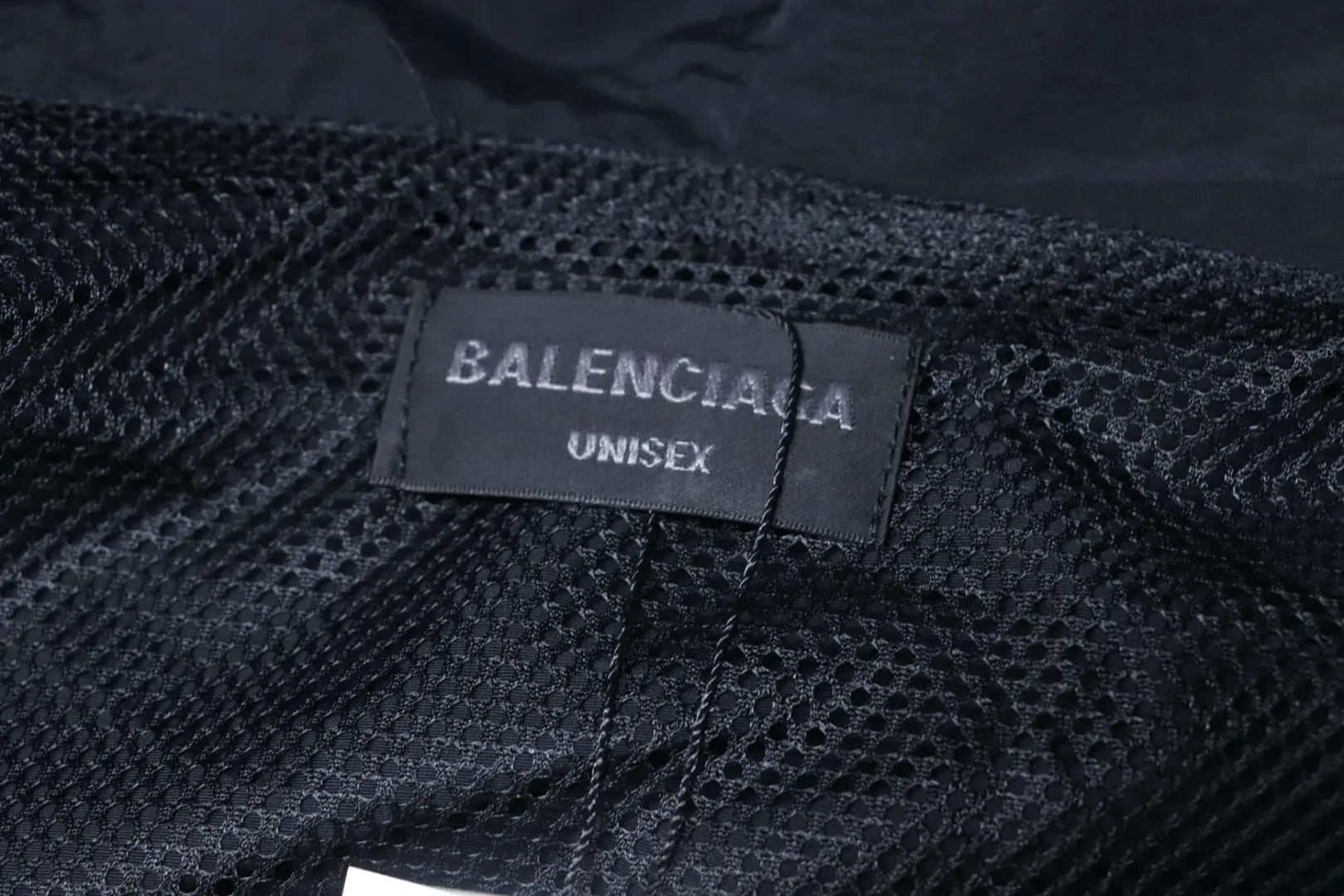 Balenciaga 3M schwarz-rote, bestickte Kapuzen-Trainingsjacke – Bild 8