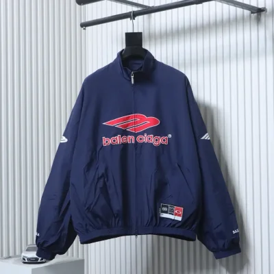 Balenciaga (BLCG) 3M-reflektierende, bestickte Manchester United Trainingsjacke