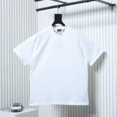 Balenciaga Kurzarm-T-Shirt mit Perforationen und Nieten