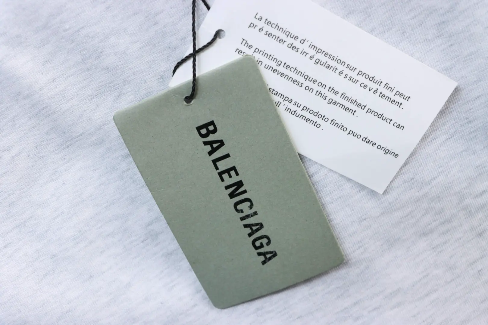 Balenciaga Overlapping Inverted-Letter Embroidered Short-Sleeve T-Shirt – Bild 9