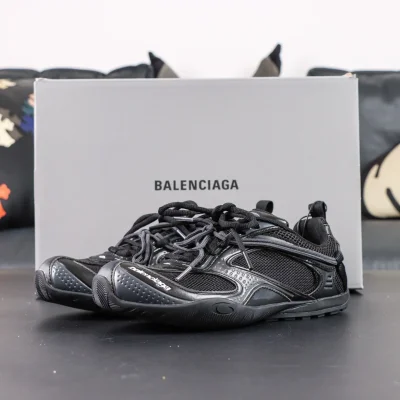 Balenciaga Radar Gradient Lines – Schnürschuhe mit runder Kappe