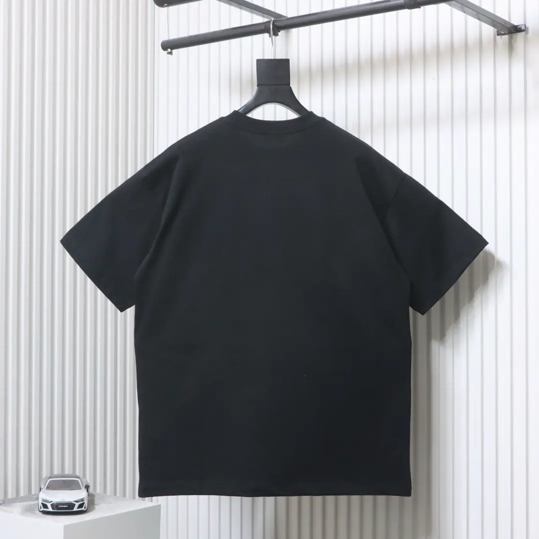 Celine T-Shirt mit klassischem Logo-Print und kurzen Ärmeln – Bild 2