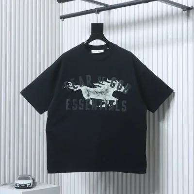 FOG FEAR OF GOD ESSENTIALS Jahr des Pferdes Limited Edition Kurzarm-T-Shirt
